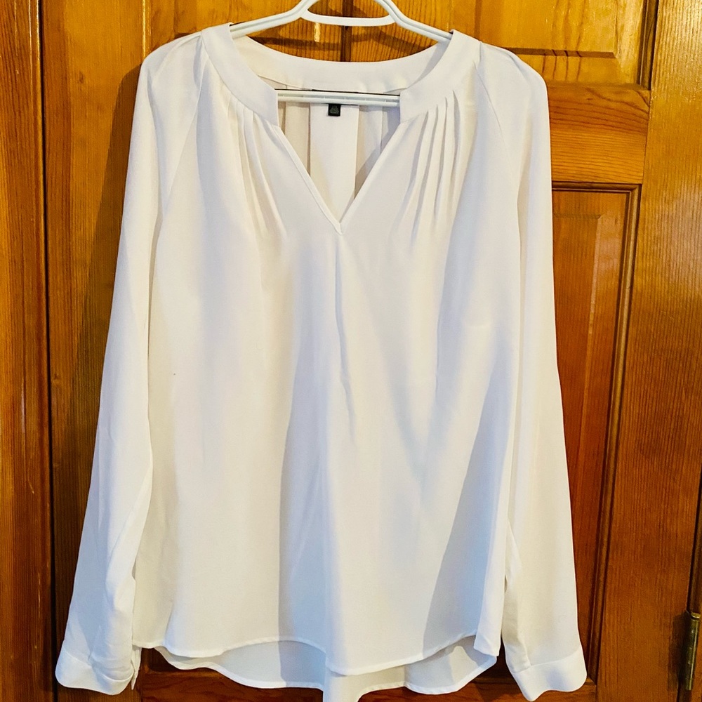 Woman’s Lord and Taylor Blouse Size Large